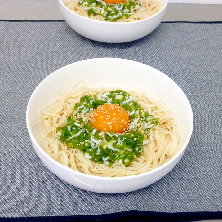 しらすめかぶのぶっかけそうめん